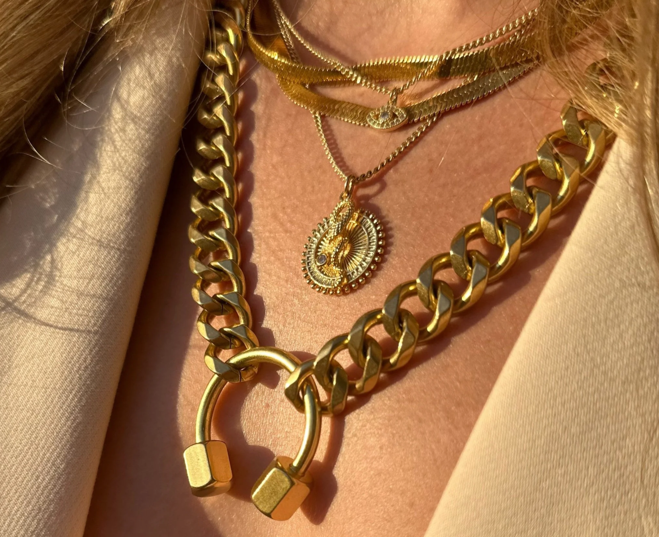 OUTLAW NECKLACE